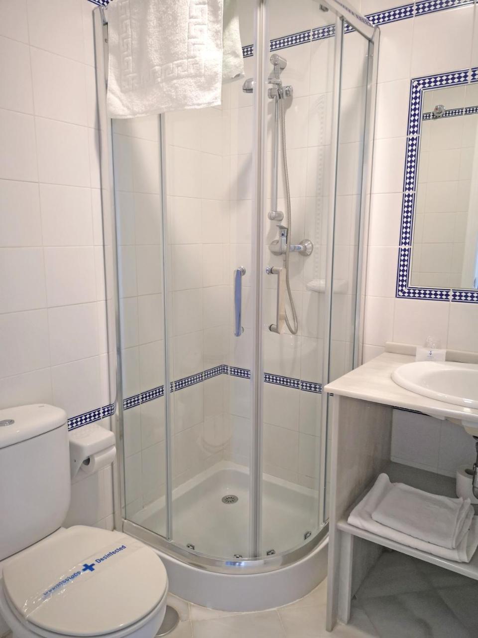 Hostal Bodega Conil de la Frontera Kültér fotó