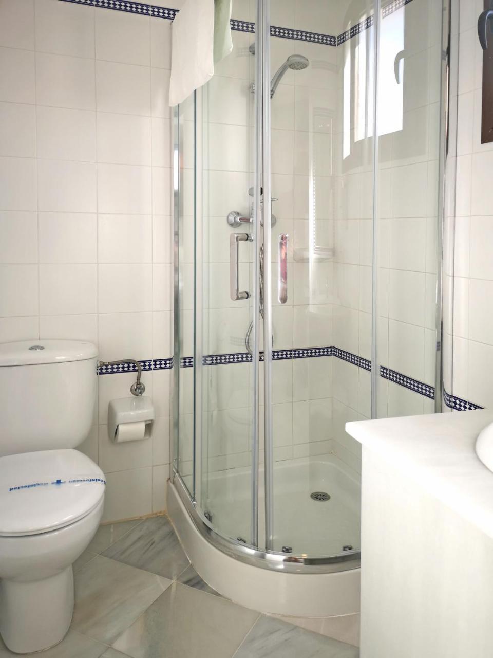 Hostal Bodega Conil de la Frontera Kültér fotó