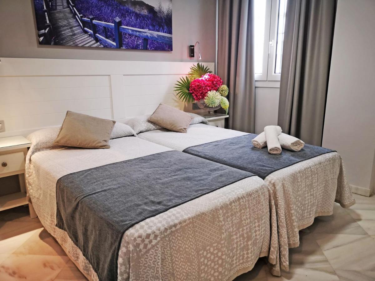 Hostal Bodega Conil de la Frontera Kültér fotó